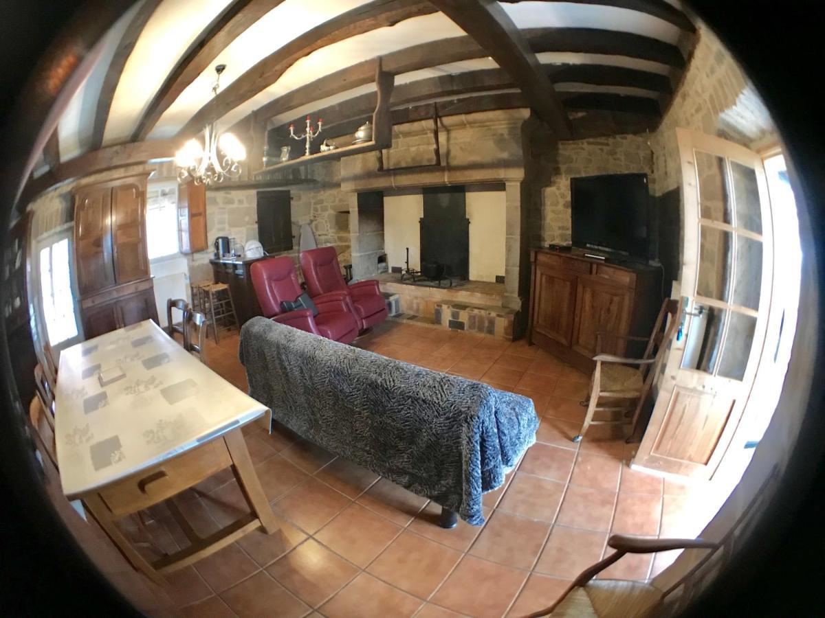 Maison De Charme Piscine Couverte Chauffee Mayrinhac-Lentour ภายนอก รูปภาพ