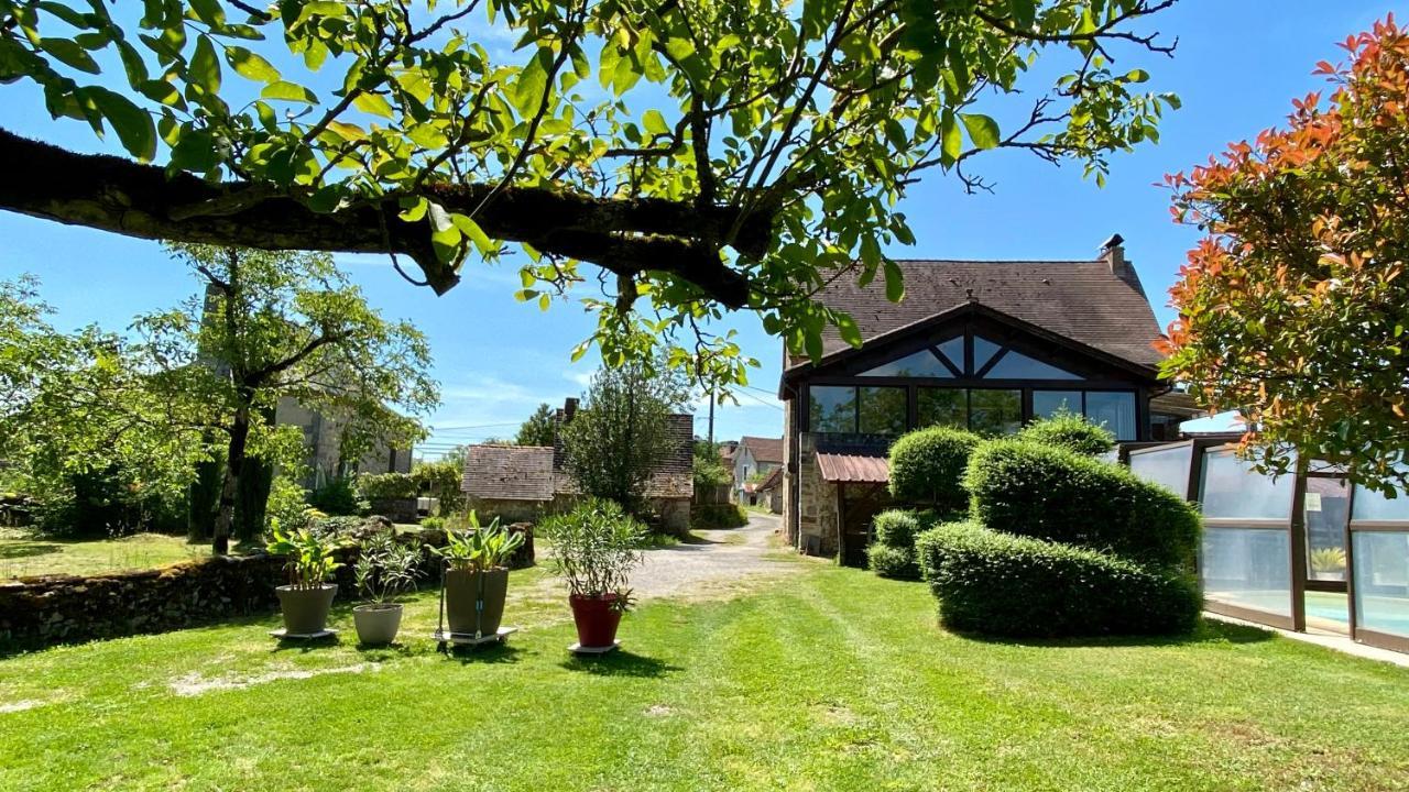 Maison De Charme Piscine Couverte Chauffee Mayrinhac-Lentour ภายนอก รูปภาพ